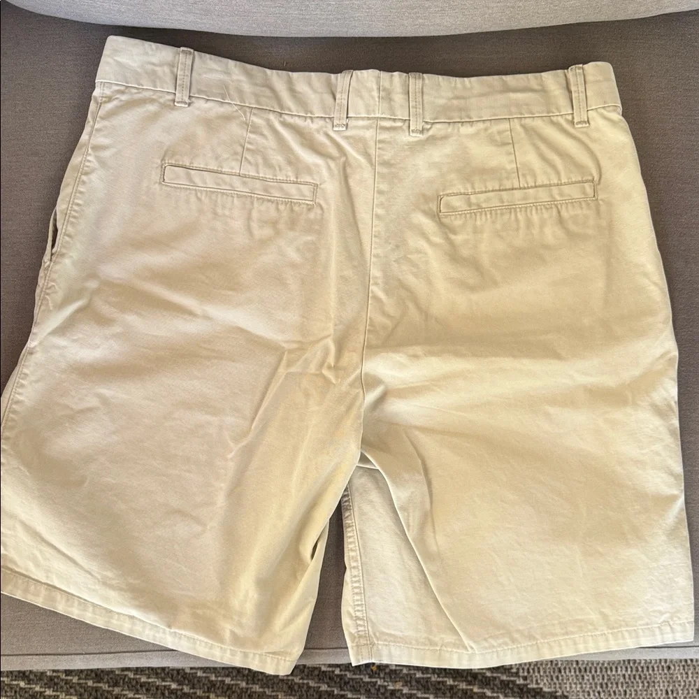 Gap boyfriend roll-up light beige/khaki shorts size 10 - Picture 2 of 4